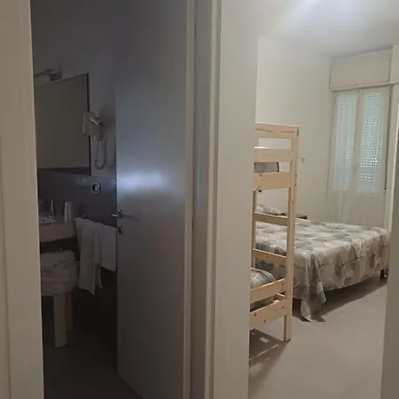 Hotel Flora 3*